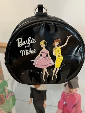 LESPORTSAC - Barbie and Midge Black Vinyl case bag